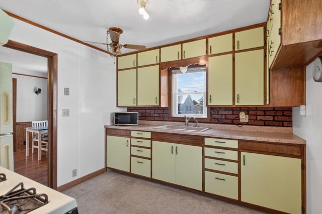 908 W 5TH STREET, Nekoosa, WI 54457