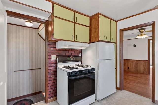 908 W 5TH STREET, Nekoosa, WI 54457