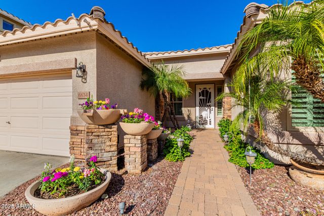 6634 W STRAIGHT ARROW Lane, Phoenix, AZ 85083