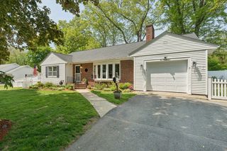 5 Plant Ave, Hudson, MA 01749