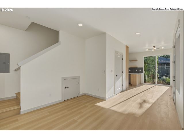 7051 Se 60th Ave, Portland, OR 97206