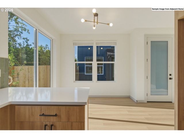 7051 Se 60th Ave, Portland, OR 97206