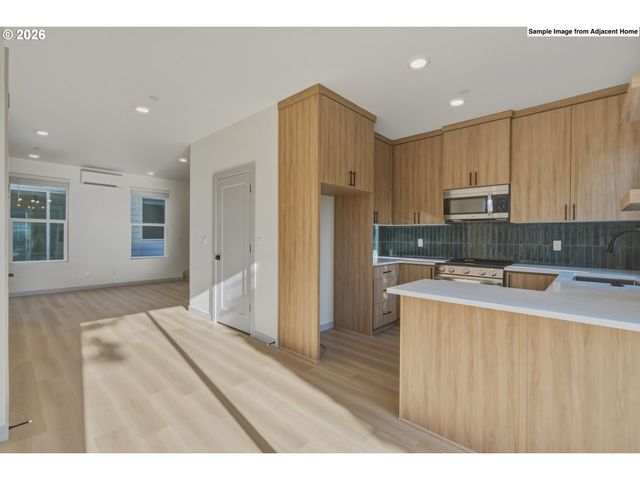 7051 Se 60th Ave, Portland, OR 97206
