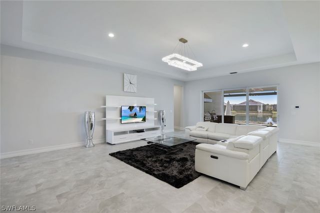 14327 Laguna Springs LN, Naples, FL 34114