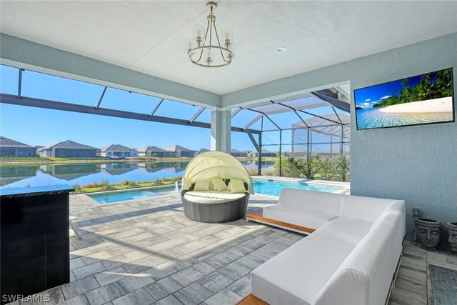14327 Laguna Springs LN, Naples, FL 34114