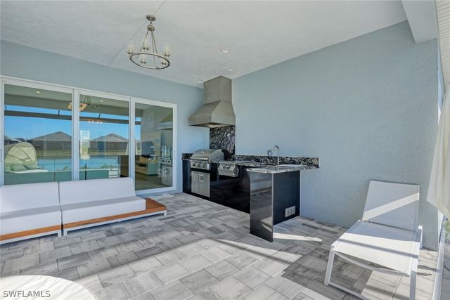 14327 Laguna Springs LN, Naples, FL 34114