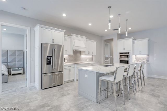 14327 Laguna Springs LN, Naples, FL 34114