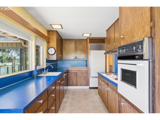 6550 N TYLER Ave, Portland, OR 97203