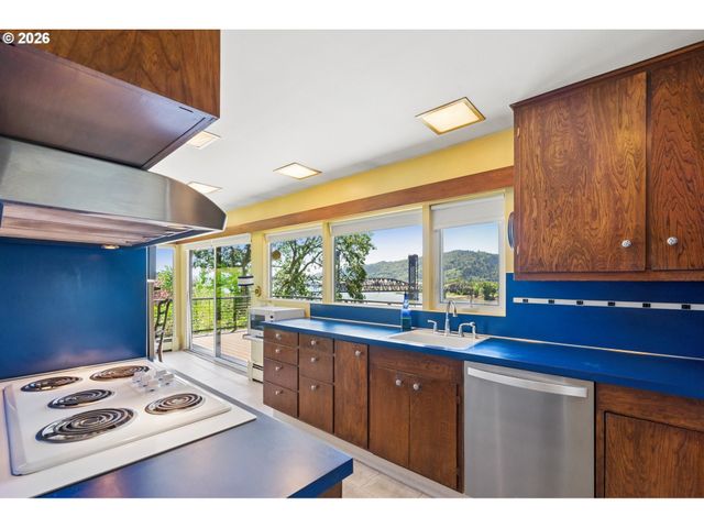 6550 N TYLER Ave, Portland, OR 97203