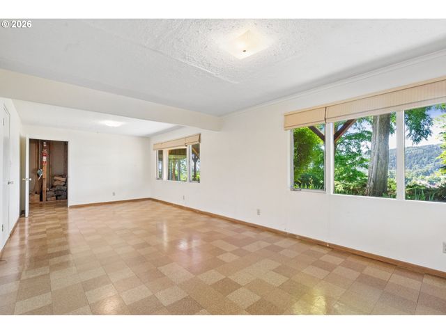 6550 N TYLER Ave, Portland, OR 97203