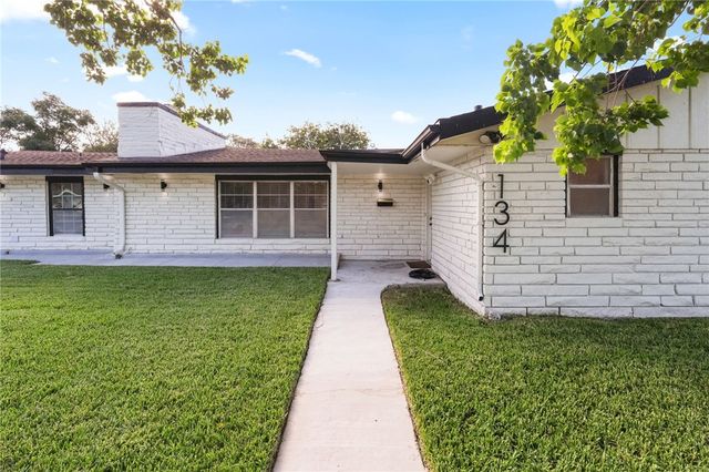 134 Seaview, Corpus Christi, TX 78411
