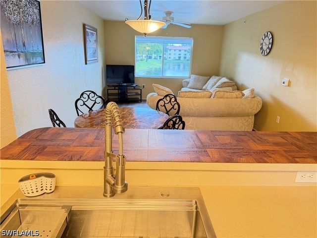 8274 Key Royal CIR 1025, Naples, FL 34119
