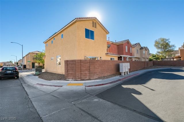 5601 Allison Court, Las Vegas, NV 89122