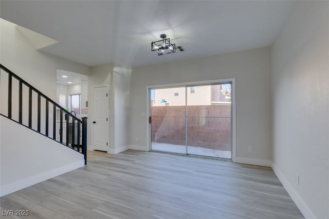 5601 Allison Court, Las Vegas, NV 89122