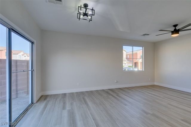 5601 Allison Court, Las Vegas, NV 89122