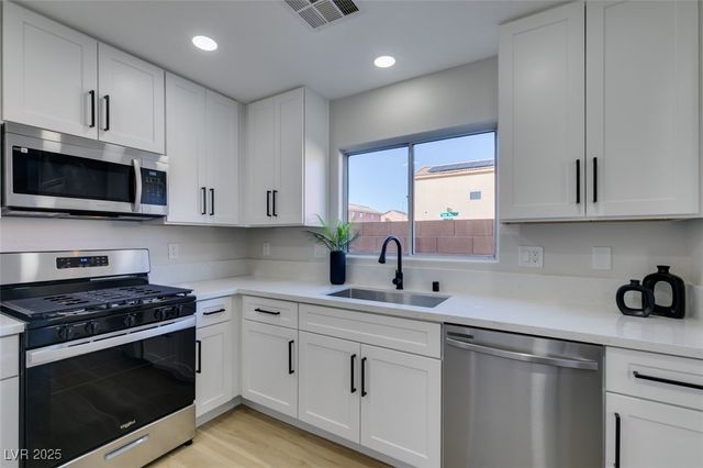 5601 Allison Court, Las Vegas, NV 89122