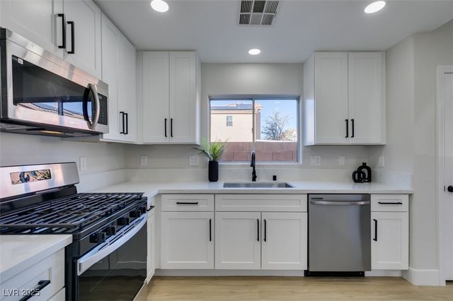 5601 Allison Court, Las Vegas, NV 89122