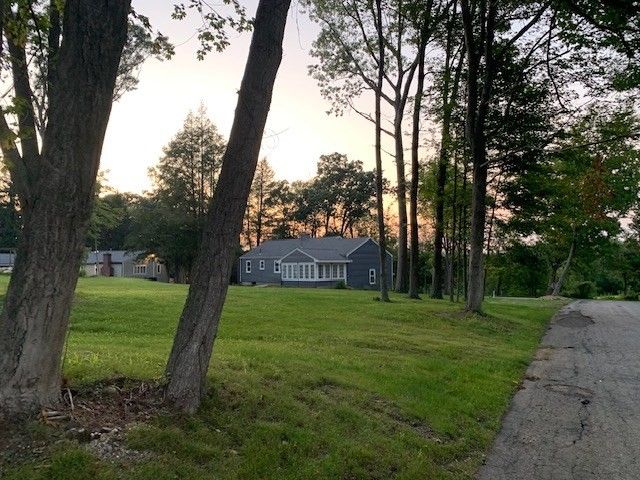81 Brush Hill Rd, Sherborn, MA 01770