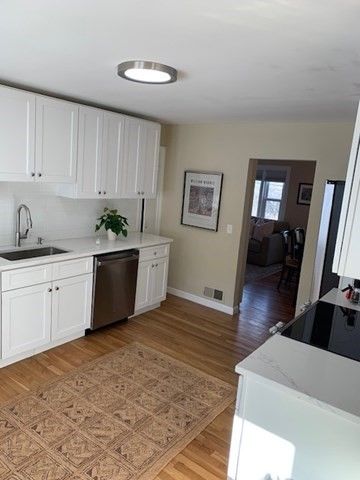 81 Brush Hill Rd, Sherborn, MA 01770