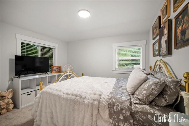 214 N Lincoln Street, Howard City, MI 49329