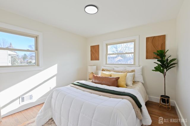 17 Wellington Road, East Brunswick, NJ 08816