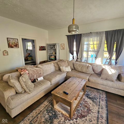 821 S 17th Street, New Castle, IN 47362