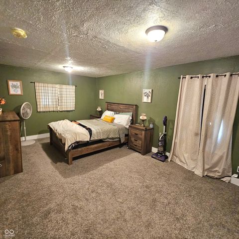 821 S 17th Street, New Castle, IN 47362