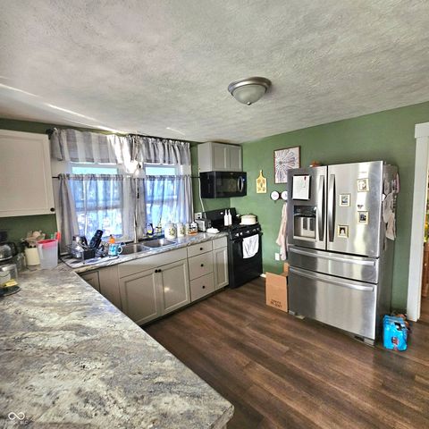 821 S 17th Street, New Castle, IN 47362