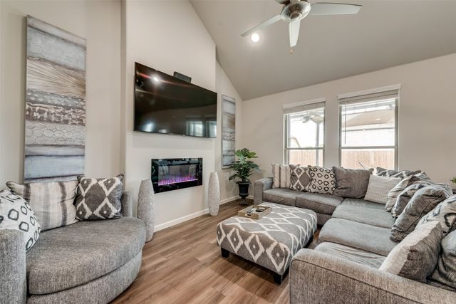529 Ardsley Lane, Forney, TX 75126