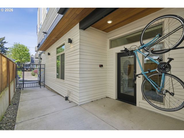 6610 N GREENWICH Ave 5, Portland, OR 97217