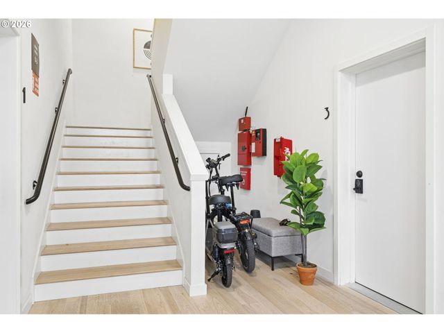 6610 N GREENWICH Ave 5, Portland, OR 97217