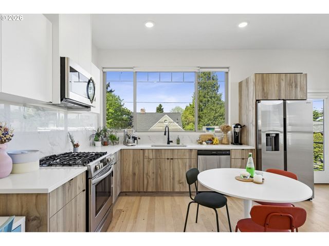 6610 N GREENWICH Ave 5, Portland, OR 97217