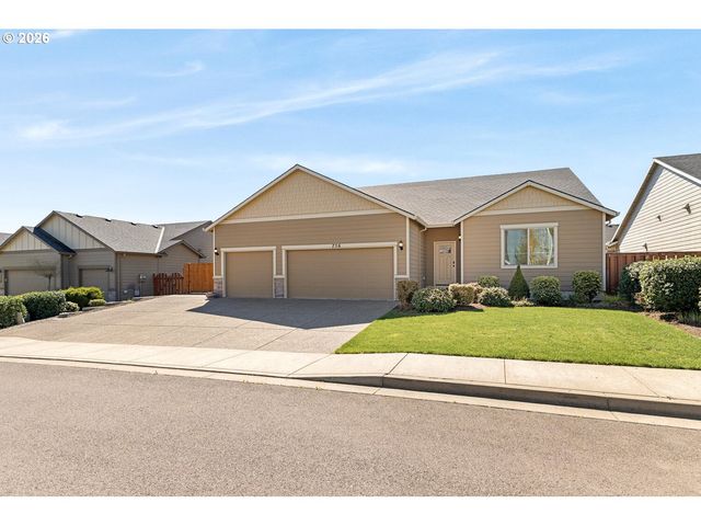 756 E MCKINLEY St, Carlton, OR 97111
