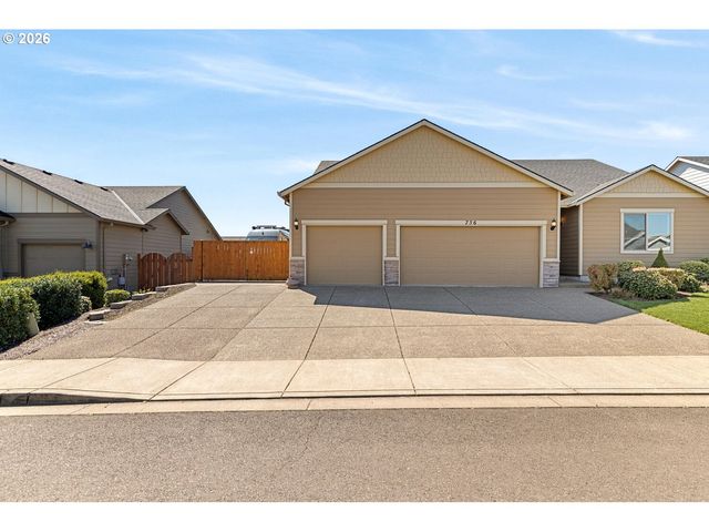 756 E MCKINLEY St, Carlton, OR 97111