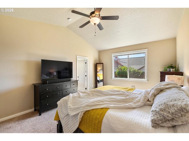 756 E MCKINLEY St, Carlton, OR 97111