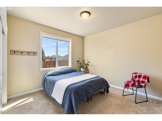 756 E MCKINLEY St, Carlton, OR 97111