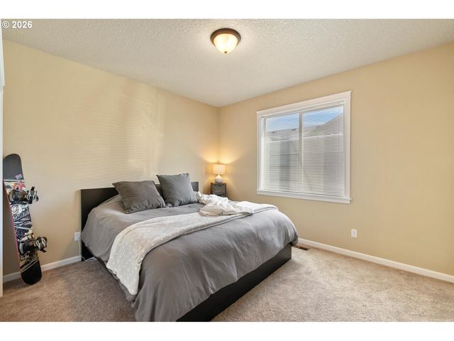 756 E MCKINLEY St, Carlton, OR 97111