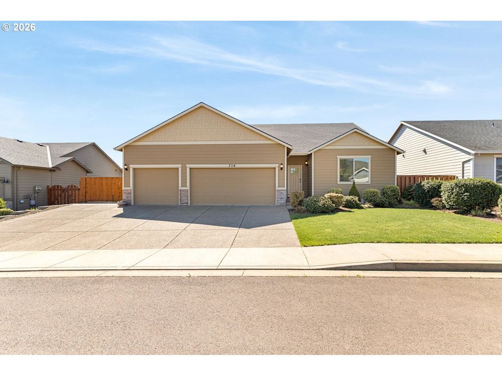 756 E MCKINLEY St, Carlton, OR 97111