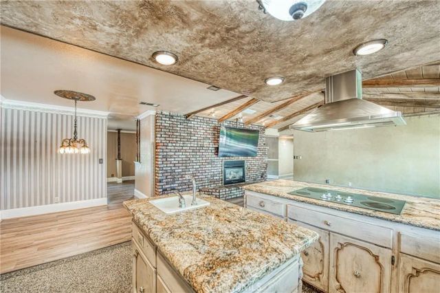 1521 S Bush, Fresno, CA 93727