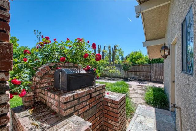 1521 S Bush, Fresno, CA 93727