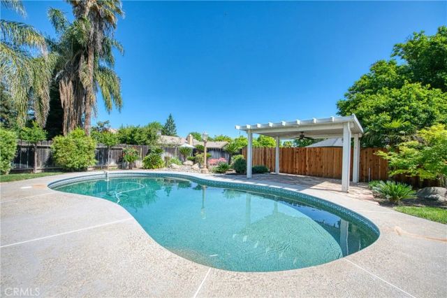 1521 S Bush, Fresno, CA 93727