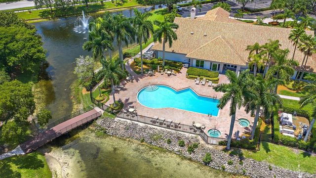 1875 Oak Berry Circle, Wellington, FL 33414
