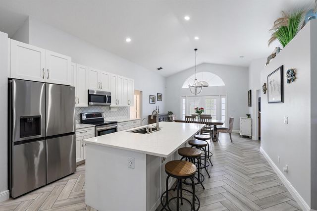 1875 Oak Berry Circle, Wellington, FL 33414