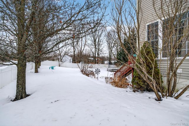 32 Woodstock Lane, Middletown, NY 10941