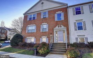 1106 HUNTMASTER TER NE #202, Leesburg, VA 20176