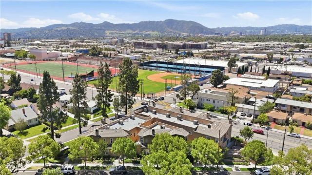 1101 East Avenue, Burbank, CA 91504