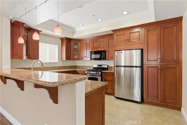 1101 East Avenue, Burbank, CA 91504