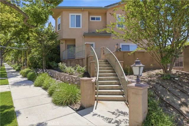 1101 East Avenue, Burbank, CA 91504