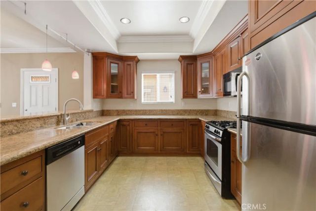 1101 East Avenue, Burbank, CA 91504