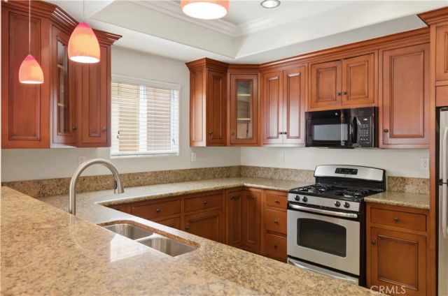1101 East Avenue, Burbank, CA 91504